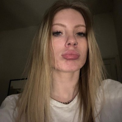 Scorpio soul ♏️
Kansas-raised with a body built for trouble.📍
My DMs are open like a romance novel at the steamy part 💌