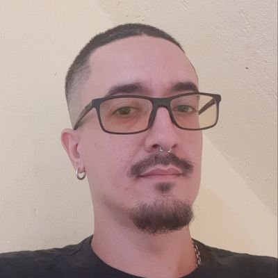 Nerdão 🤓
Ciência da Computação 💻
Mecânico 🔧
Vascaíno ◤✠◢