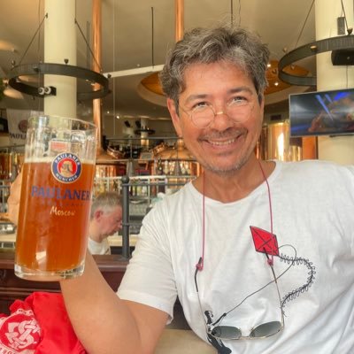 Adêvogado Vermelho 📕🍷🇻🇳 ⚖️ Escritório De Direito Social; ⚽️🇵🇪♥️SportClubInternacional