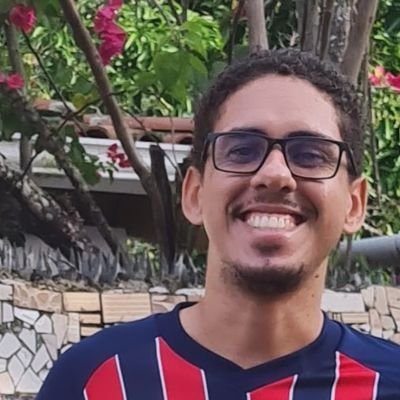 Baiano, desenvolvedor, fã de corridas, futebol e tecnologia (e café).