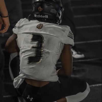 @Goreivers #Jucoproduct 5ā10 173 lb ATH marcusbuchanan096@gmail.com/402-378-845
