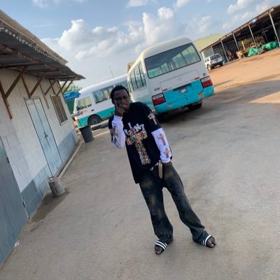 Oladosuolamid19's profile picture. 