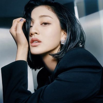 toxicnswerr's profile picture. NMIXX 🐈‍⬛ Change up ! 🔄