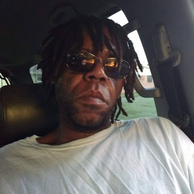 Bi BWC seeker, entertainer, excellent lover. Hit me up.Let's see where ithose