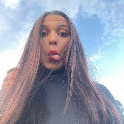 luizaafeola's profile picture. 