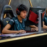 zeno (@zenomarcr6) 's Twitter Profile