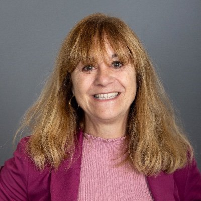 Journalist FD, Villamedia, Intermediair en mede-oprichter loopbaanbureau Kantel Coaching. Co-auteur 'Succes met je carrière!'
✍️ jolan.douwes@xs4all