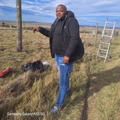 musician /singer/songwritter/ entrepreneur. Snez electrical....call/whatsapp:0738923095