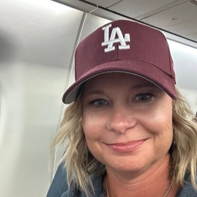 kindrabeck's profile picture. #faithdriven • #boymom • avid #reader • leader • #sales turned #b2bmarketer #speaker #activist