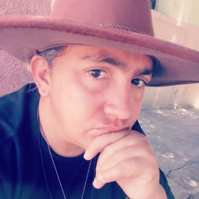 Designer, poeta e escritora nas horas vagas. A arte imita a vida e a vida imita a arte.🎨✍️
SOUZA-PB 🌵Brasil 🇧🇷🏳️🌈 📿🤠☕