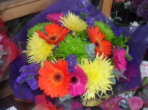 FlowersW10's profile picture. the flower works, Florists based in between North Kensington and Hammersmith, London W10 and formerly known as Jackie's flowers. 020 8960 7114