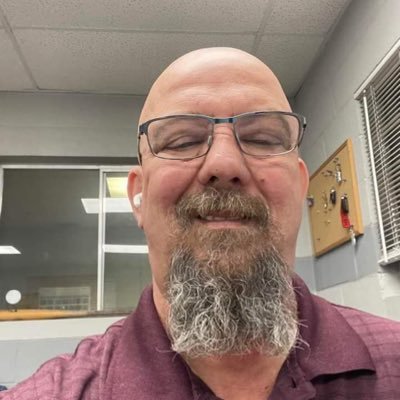 VGibson31975's profile picture. God bless the USA, 🇺🇸 .