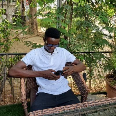 Emmanuellily2's profile picture. UHAZ8JYY