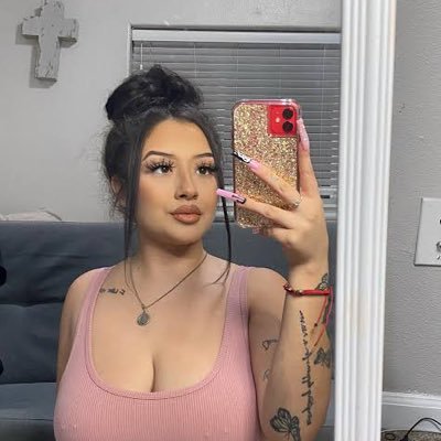 delonglisa132's profile picture. 