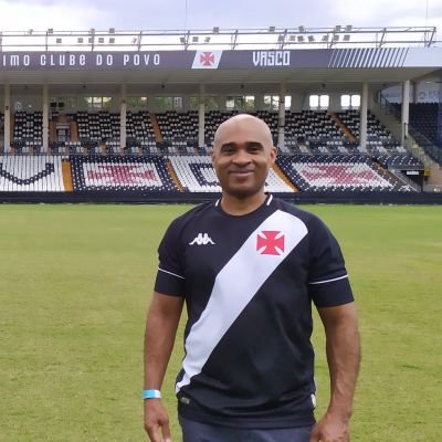 Carioca da Gema, Vascaíno com muito orgulho e torcedor fanático da Escola de Samba Império Serrano! 💢🌑⚪👑🇳🇬
