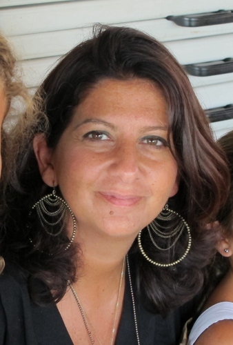 Malagueña.Licenciada en Ciencias Económicasy Empresariales.Directora del Distrito Este.Ayuntamiento de MálagaReddio