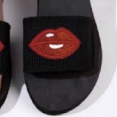 muttire's profile picture. uma boca de sacola.