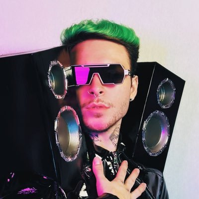 🧑🎤Independent artist💚 ⚡️”Keep on” out October 31st!