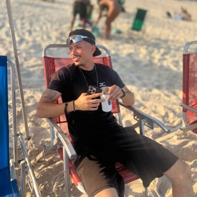 24 • Atlético • Azar no amor, dinheiro na minha mão 💰