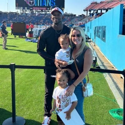 K__Min's profile picture. wife•mama•believer