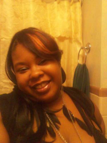 wats up my name is alicia washington im 27 years old im from chattanooga ,tn im just chilling and enjoying life hmu