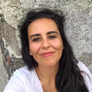 Publicist and journalist, singer, dancer, CastA99 at #VLG off-Broadway #LoverOf FOLK #UWP #CISV Lover of life, languages, HubermanLab fan and always a geek.
