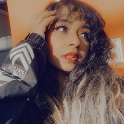 Photog. 📸 | Esports Prod, Events & Media | @Zenni_Gaming & @HotTopic Partner ❤️🔥 | Ex: @GM @EvilGeniuses | Let’s do cool stuff ✨ 📧xdarkserenadex@gmail.com