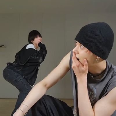 nicktxt_'s profile picture. vivo y respiro para tomorrow x together 🩷 OT5 FOREVER