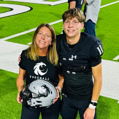 Wife, Mom, Guyer Associate Principal, ❤️ to run & my job😊! Coach wife, athlete mom and dog lover. Taylor, Tatum, Jake, Peyton(boy). 2 Labrador Pups!