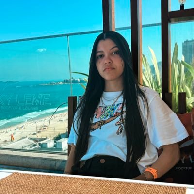 Fascina pela sua disciplina, O Fluminense me domina. Eu tenho amor ao tricolor!!🇮🇹