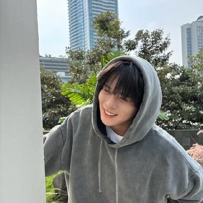 fanacc. woosan crumbs but i hype jongsang  too.