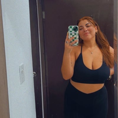 1_michellea's profile picture. | Puertorican | 28💜