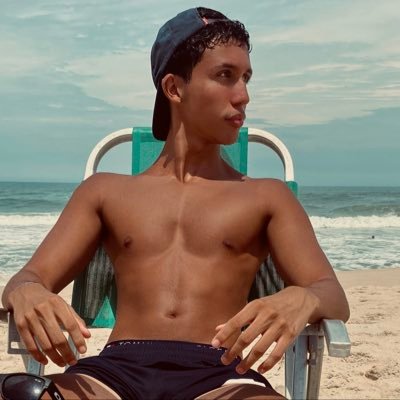 2kaiki_'s profile picture. direito ufrj 🙋🏻‍♂️