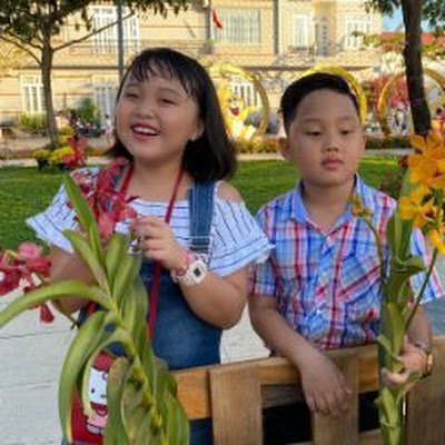 nhan35215's profile picture. 