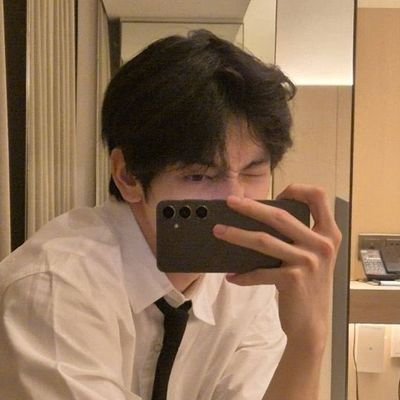 #soobin (n.)
the warm hug for my miserable heart; the love of my life.