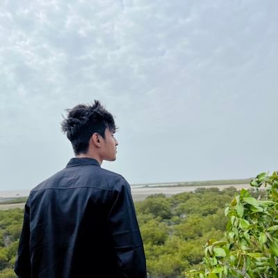 dhrruvs1's profile picture. Life moves on, so do I 🌊