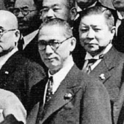 トレンドに便乗するあざとい系企画院総裁、R6行政書士試験合格、南洋庁長官、天皇賞を愛する会2代目会長/法律学/労働・保険関連/兵站・物流/HOI2/競馬/軍事史/ガルパン/艦これ/海上護衛/戦時船舶徴用/戦時経済/冷戦関連/DID/公文書等の焼却等を考える会/くすぐり/ダジャレ/将棋/三枚舌/皇道派(統制派)/