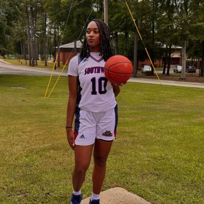 DekeriaWalls's profile picture. smcc alumni ‘25🐻💙