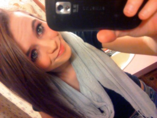 im just me :) checking twitter out to see whats its about:)
