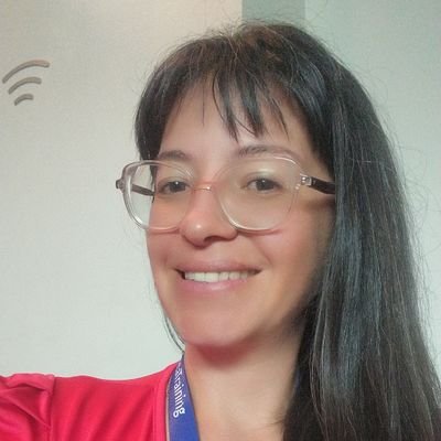 Directora fundación @trebolaorg y creadora del programa RetroCD. Integrante grupo @aireciudadano, @Cantoalagua. Apasionada de la vida en todas sus expresiones.