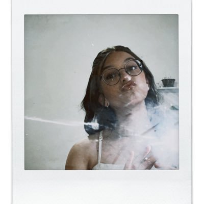 larardsneves's profile picture. 