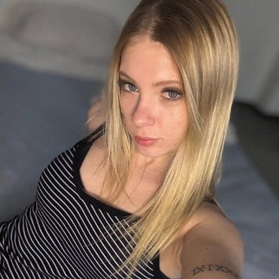 Missouri born, wild at heart.📍
Reading like it’s my job📖
DM is open dont be shy💌