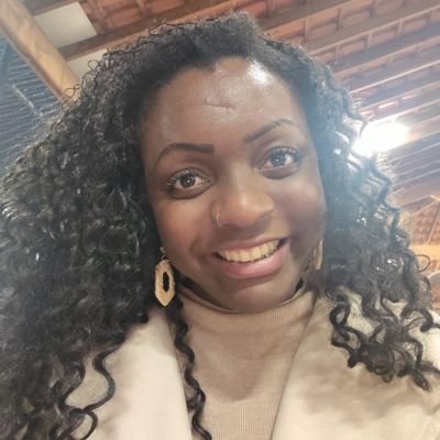 AlineRafae48207's profile picture. 