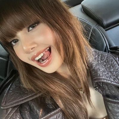 lalisayouknow's profile picture. 𝚋𝚕𝚊𝚌𝚔𝚙𝚒𝚗𝚔: 🏡♡