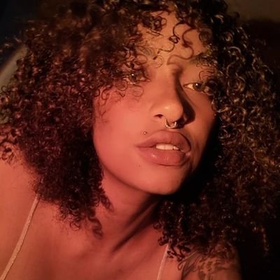 29, carioca 🔆 || Ruralina, geógrafa, entusiasta de artes e artesã @mareia_artes || Fml Alien 👽🕉️ || Canceriana c/ asc em Sagitário, Filha da Lua 🌙🔮☯️