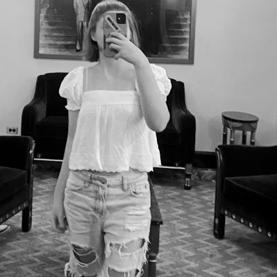 •21• Libera•Heart and feeding tube survivor• I do tarot card reading’s and free booking in dms 🩵
