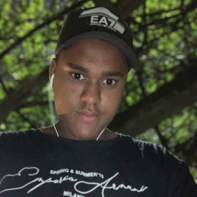 WallaceVie32343's profile picture. 