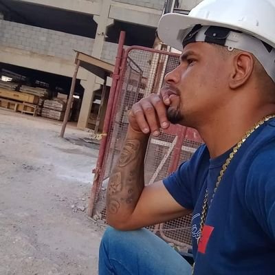 - Nada como um dia após o outro faça do seu silêncio seu sucesso,🙌