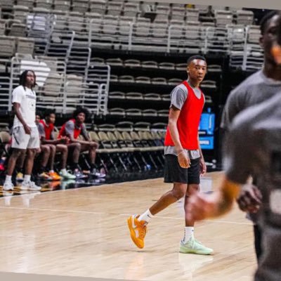 C/O2028/🏀/6'2/PG/4.0 GPA📚/ @AtlXpress /Montgomery Academy/ Cell:334-315-2684