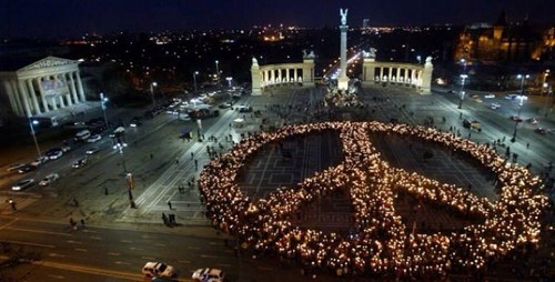 quotetoliveby's profile picture. i tweet quotes and feelings of a teenager. we all need to express ourselves somehow.and maybe we will find ourselves along the way.